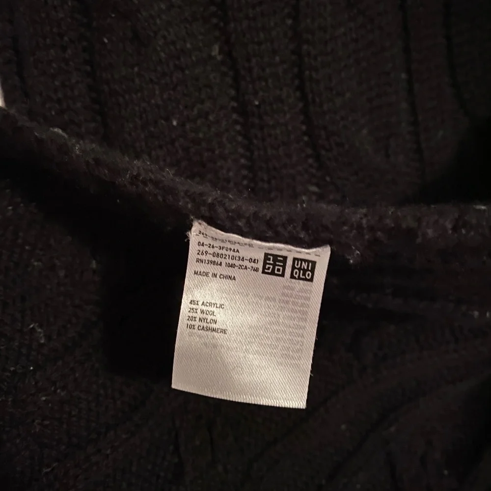 Uniqlo stay warm